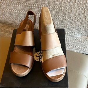 Sorel Women's Tan and Brown Sandals
